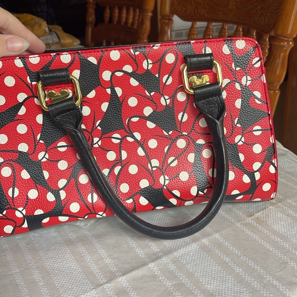 Loungefly Minnie Mouse Purse - Picture 3 of 4
